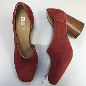 Anthropologie Silent D  heels